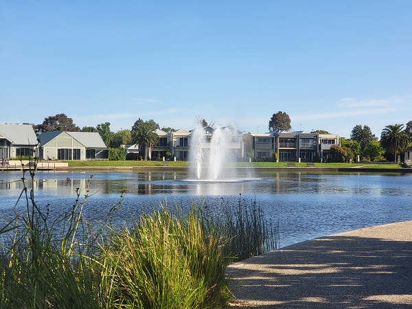 Pakenham Lakeside
